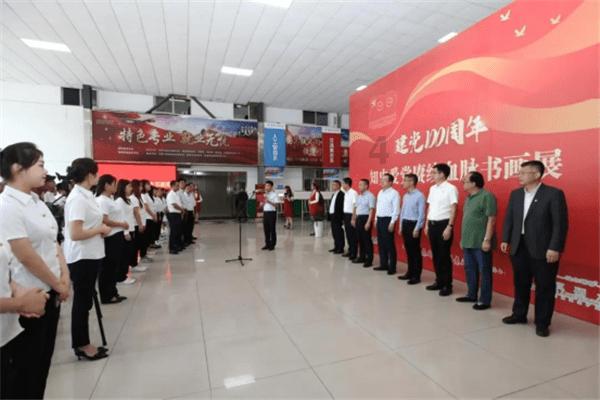 重庆回湖南经过桂林吗？